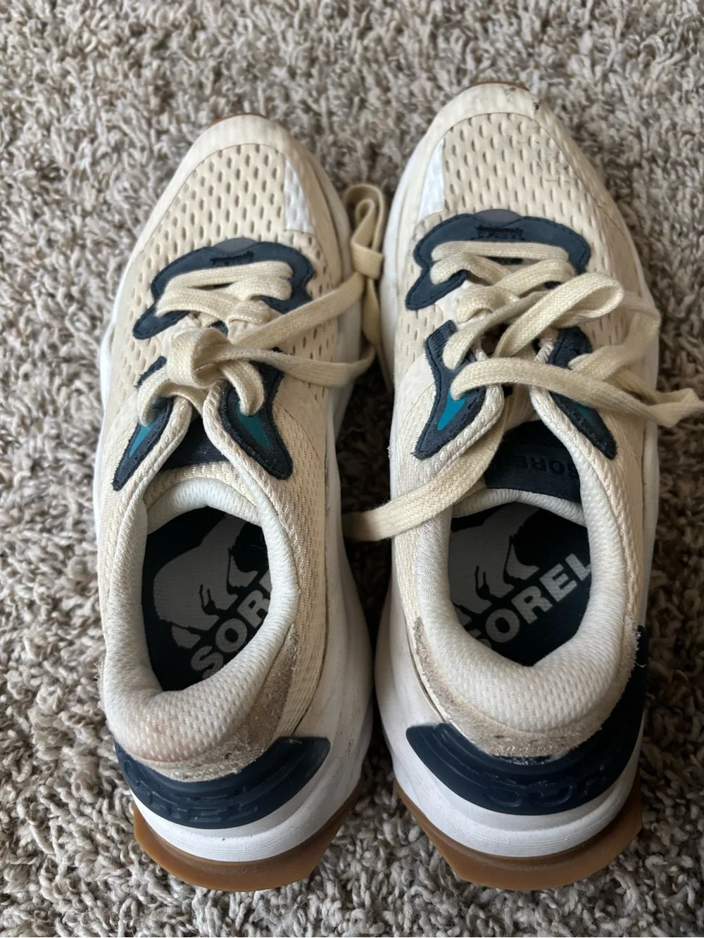 Kineric SOREL  like new Cream Sneakers with Navy and Teal Accents womens sz 6-7